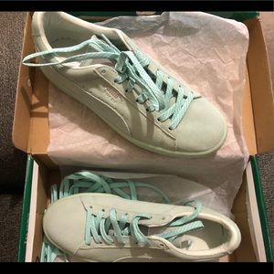 Brand New Suede Classic Puma Sneaks Mint/ Seafoam